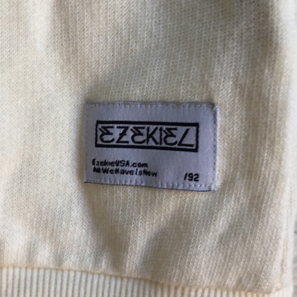 Ezekiel NWT Men’s Brett Hooded T-Shirt in Ivory 🔥 - Picture 5 of 9
